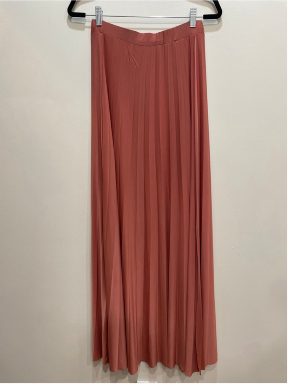Boohoo Pleated High Slit Maxi Skirt Size 8 Going Out Resort Party
